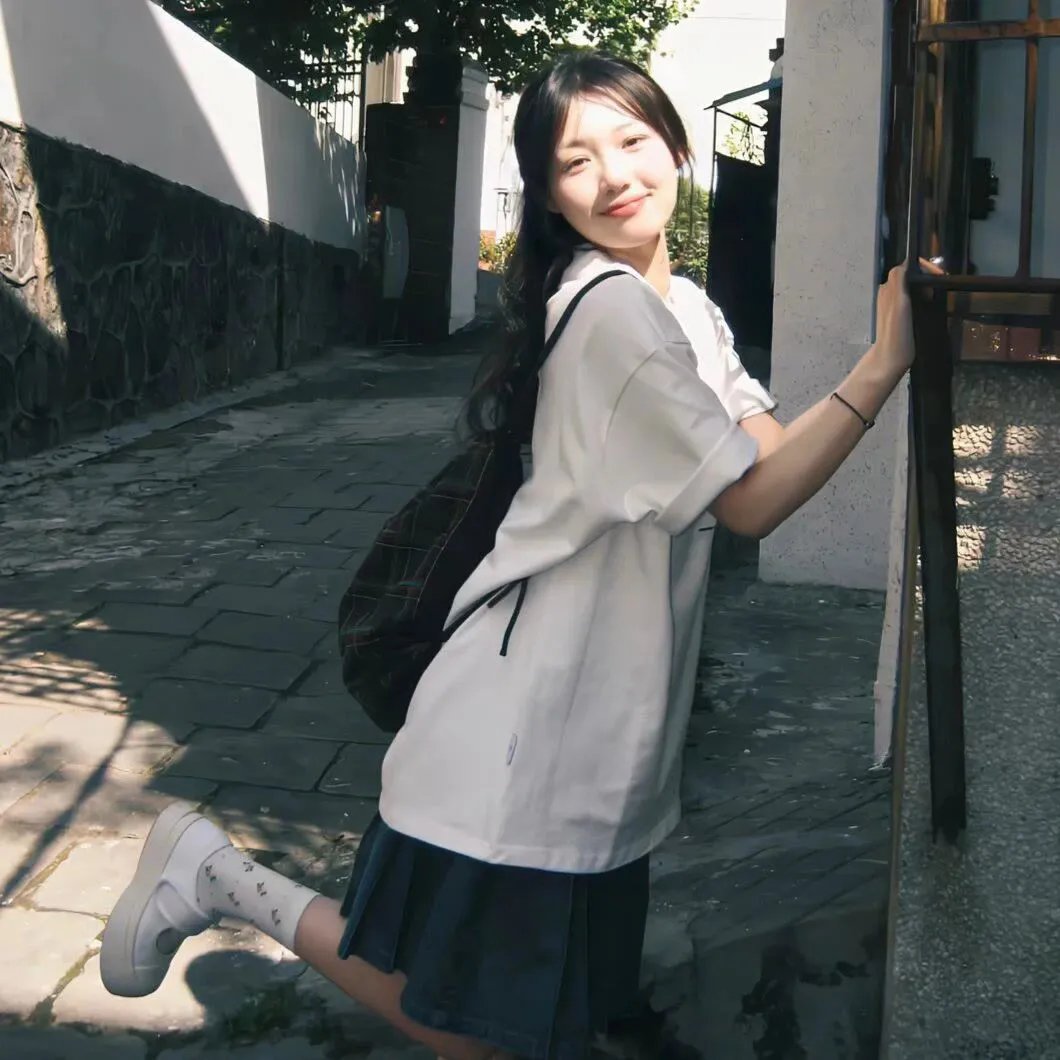 草裙春色